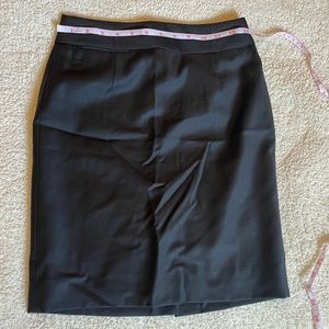 Perfect pencil skirt for petite working professionals